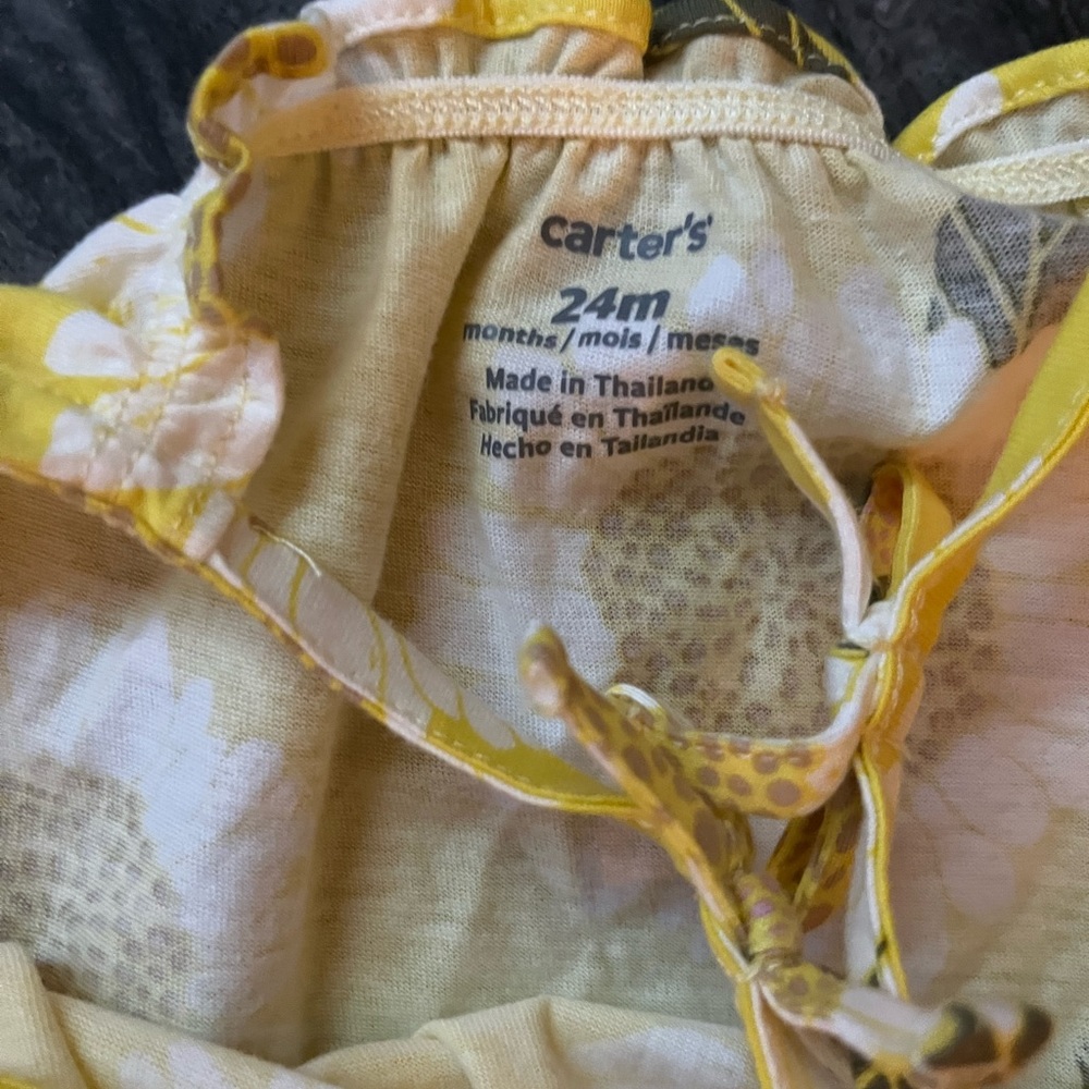 Carters Spring Flower Romper Size 24 months NWT - Picture 2 of 2